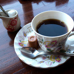 御飯屋  おはな - 平日のランチタイムはドリンク付。サービスのコーヒーとは思えないくらい美味しいコーヒーでした。