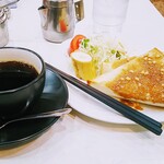 喫茶 やなぎ - コーヒー280円 モーニングサービス150円 アーモンドトーストセット