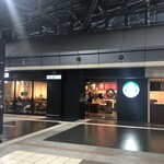STARBUCKS COFFEE - 高鉄台南駅の１階にあります。