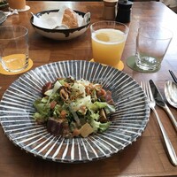 ザ タヴァン グリル＆ラウンジ - 