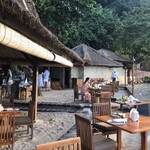 Kisik Bar and Grill  - 店内