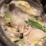 鶏料理ひとりひとり - あくではありませんので取らないでね。全部旨味ですからね(^ ^)