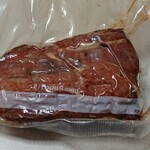 横浜ラーメン 北村家 - 炭火焼きチャーシュー（1500円）と、連れがもらったペロペロキャンディー(笑)