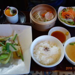 Kusaki Marino - 鶏肉と野菜の胡麻ダレ