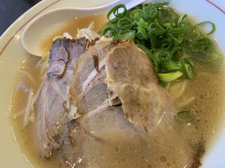 豚骨ラーメン 壱流 - 鶏豚骨ラーメン（￥750）