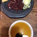 宮川橋もつ肉店 - 皿焼きレバーはお代わり必須