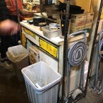 宮川橋もつ肉店 - 後片付けは自分で