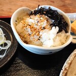 蕎麦工房 まつ田 - 鴨せいろにつく、薬味、小鉢類、ご飯はサービス