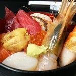 鮨処 竜敏 - 豪快蝦夷丼(汁椀付き) 2860円、各日限定50杯になります