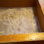 湯だまり蕎麦 庵 - 湯だまりアップ。