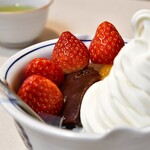 みはし - 苺クリームあんみつ@870円