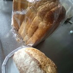 イットクベーカリー - イギリスパンと胡桃パン