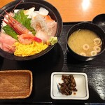 海鮮茶屋 一鮮 - 海鮮丼 (1,078円・税込)