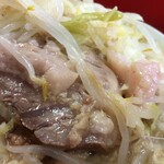 ラーメン二郎 - 【再訪】野菜の下にアブラ