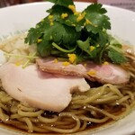 麺屋 六感堂 - 醤油グリーン麺 ゆずみつば