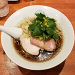 麺屋 六感堂 - 醤油グリーン麺 ゆずみつば