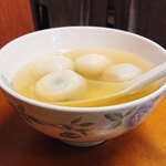 香港時間 - 芝麻湯圓(黒ゴマ大団子入り生姜スープ)