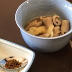 よねさん - 〈2019年12月再訪・89回目〉昼呑みセットのモツ煮込