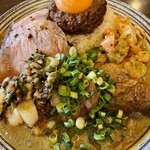 吉田カレー  - ミックス並・豚・アチャール・ローストポーク（限定）・ネギアチャール（限定）