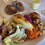 ブラッスリー・バーゼル - 今日のデリプレートとパン。コーンスープ