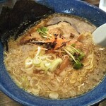 橙ヤ - 黒しょうゆラーメン。