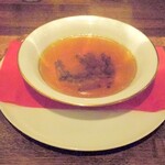 ラ プランシュ - セロリラブとトリュフのコンソメスープ