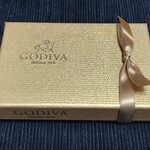 ATELIER de GODIVA - 金の箱に入っています！