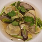 ファリナモーレ - ◆「鳩のトルテッリーニ・イン・ブロード」 ～ごぼうと芹の香り～