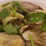 ファリナモーレ - ◆「鳩のトルテッリーニ・イン・ブロード」 ～ごぼうと芹の香り～