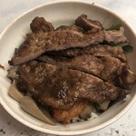 金仙魚丸店 - 排骨飯（パイクウファン）