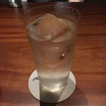 Bar Tetu - カリラの水割り。この水割り飲んでから次の日も次の次の日もこの水割りのこと思い出しちゃうし考えちゃうくらいおいしかった。