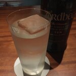 Bar Tetu - アードベッグの水割り。おいしかったけど選択を間違えた笑
