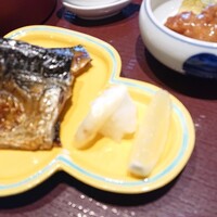 味処 季布や - レモンと大根おろし、生姜添え
