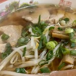 安生 - 昔ながらの中華そばといった感じ。