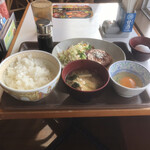 すき家 - あらびきソーセージ朝食