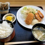 Oohamapakingueriakudarisenfudokoto - エビカツときのこクリームコロッケ定食 ¥830