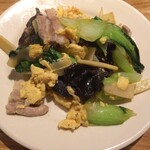 中国料理 喜祥 - キクラゲと玉子の肉野菜炒め