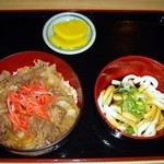 丼どん亭 - 松坂肉牛丼と伊勢うどんハーフセット