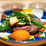 肉屋 雪月花 NAGOYA - すき焼き サーロイン、 松茸 九条葱 愛知県産の満月の卵黄の醤油漬け