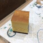 鮨旬美西川 - カステラ風の玉