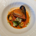 リストランテ イ・ルンガ - 前菜：牛肉を詰めたムール貝 トマト煮込み