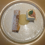 リストランテ イ・ルンガ - りんごのストゥリューデル風カルヴァドスのパルフェ