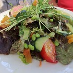 The Restaurant at Ponte - サラダも食べます