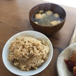 すみれ - 玄米ご飯とお味噌汁