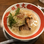 ラーメン東大 沖浜店 - 豚骨らーめん(小)780円　