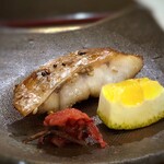 鮨 そえ島 - 料理写真:喉黒、醤油干し、かつお梅添え・・脂がのっていて、美味しいこと。