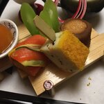 白金温泉郷 森の旅亭 びえい - *野菜真丈カラスミ焼き♬
      *助子の近江煮♬
      *手綱寿司
      *萵苣唐(ﾁｼｬﾄｳ)の西京漬♬
      この萵苣唐…わかり易くいうと
      茎レタスです...♪*ﾟ
      去年も出たのよね…
      バケツ1杯下さい(≧∇≦*)♡