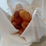 タテル ヨシノ ビズ  - 青首鴨の付け合わせ　ポムフリット　