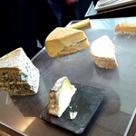 タテル ヨシノ ビズ  - フロマージュ君たち　