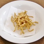 食彩工房 そばの華 - 「おそばのから揚げ」珍味です